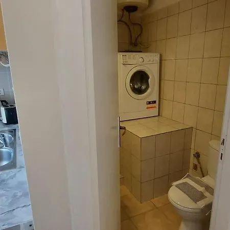 Spacious Beauty In Athens, 55m2, Metro 7' Apartment