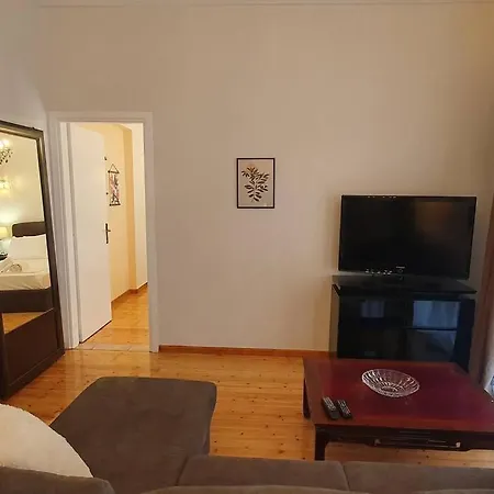 Spacious Beauty In Athens, 55m2, Metro 7' Apartment